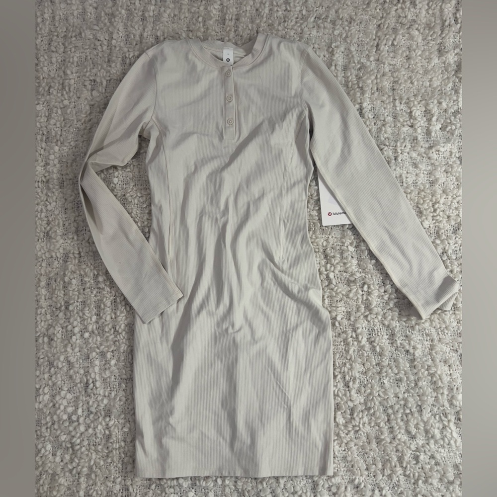 lululemon athletica Long Sleeve Dress in Light Gray